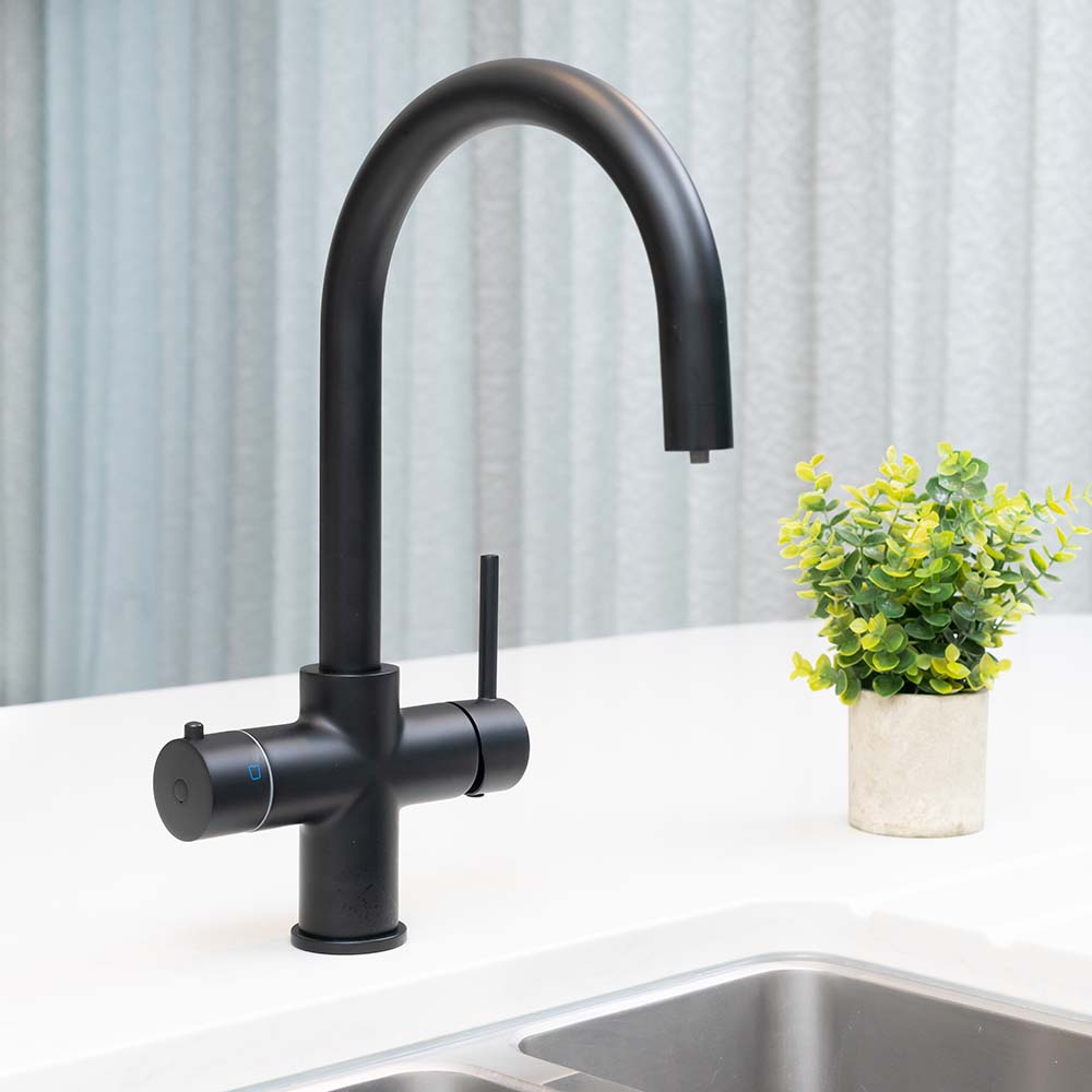 Two Handle 3 In1 Boiling Stainless Steel Kitchen Taps Instant Boiling Water  Tap Hot Cold Mixer Water Filtration Tap and Faucets - China Tap with  Boiling Water Sparkling Water Faucet, Instant Hot