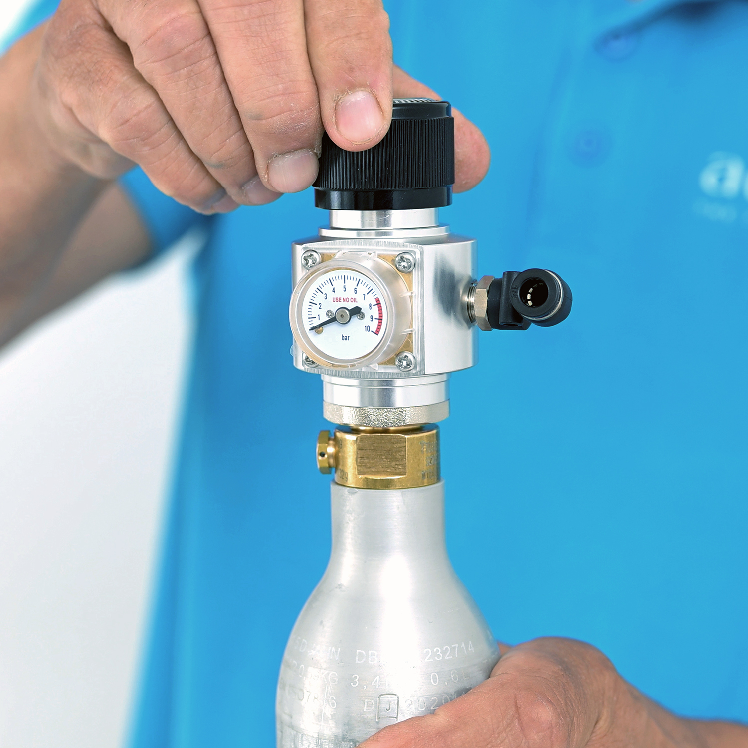 C02-Gas-Regulator-For-Soda-Stream-Bottles